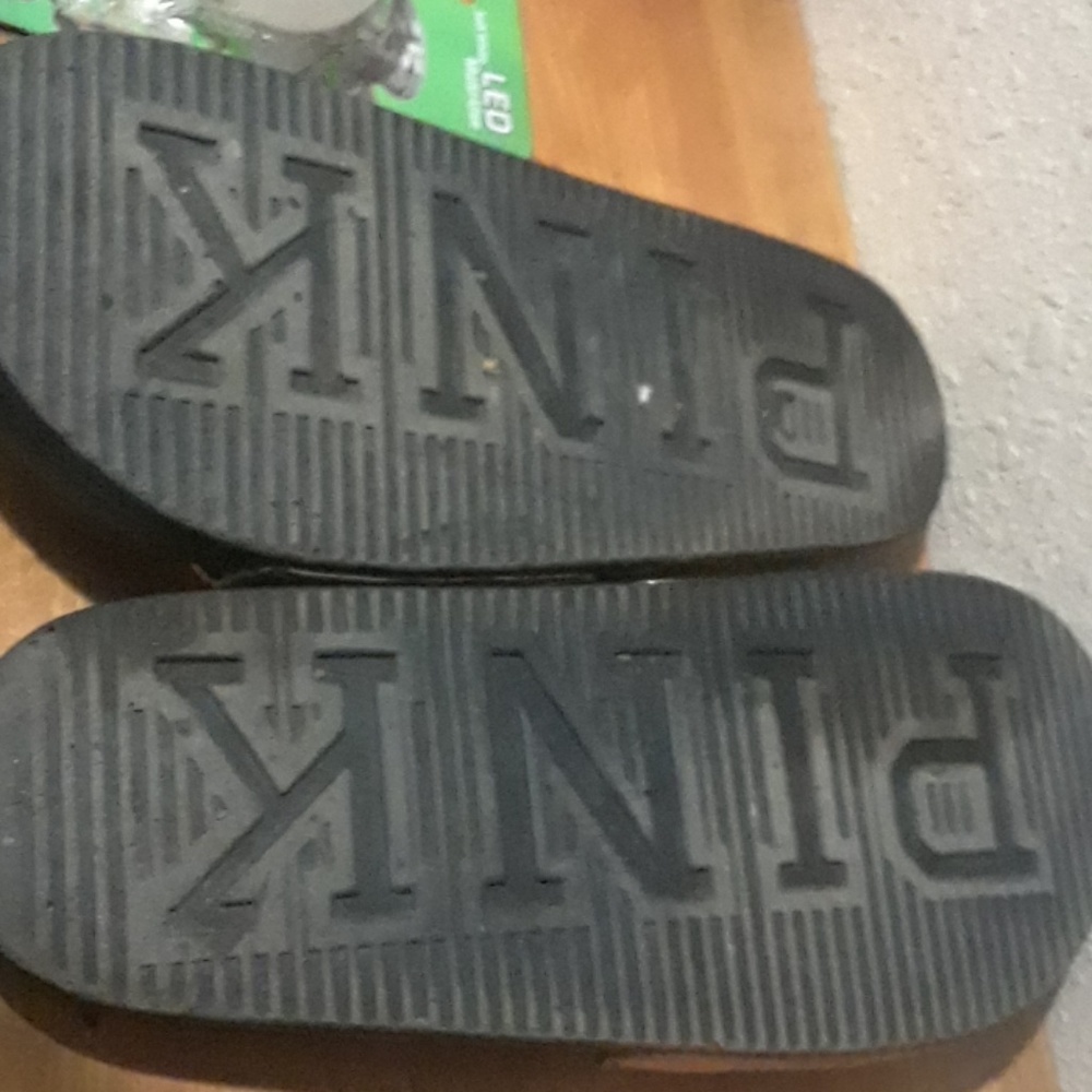 Sandals - Picture 2 of 2